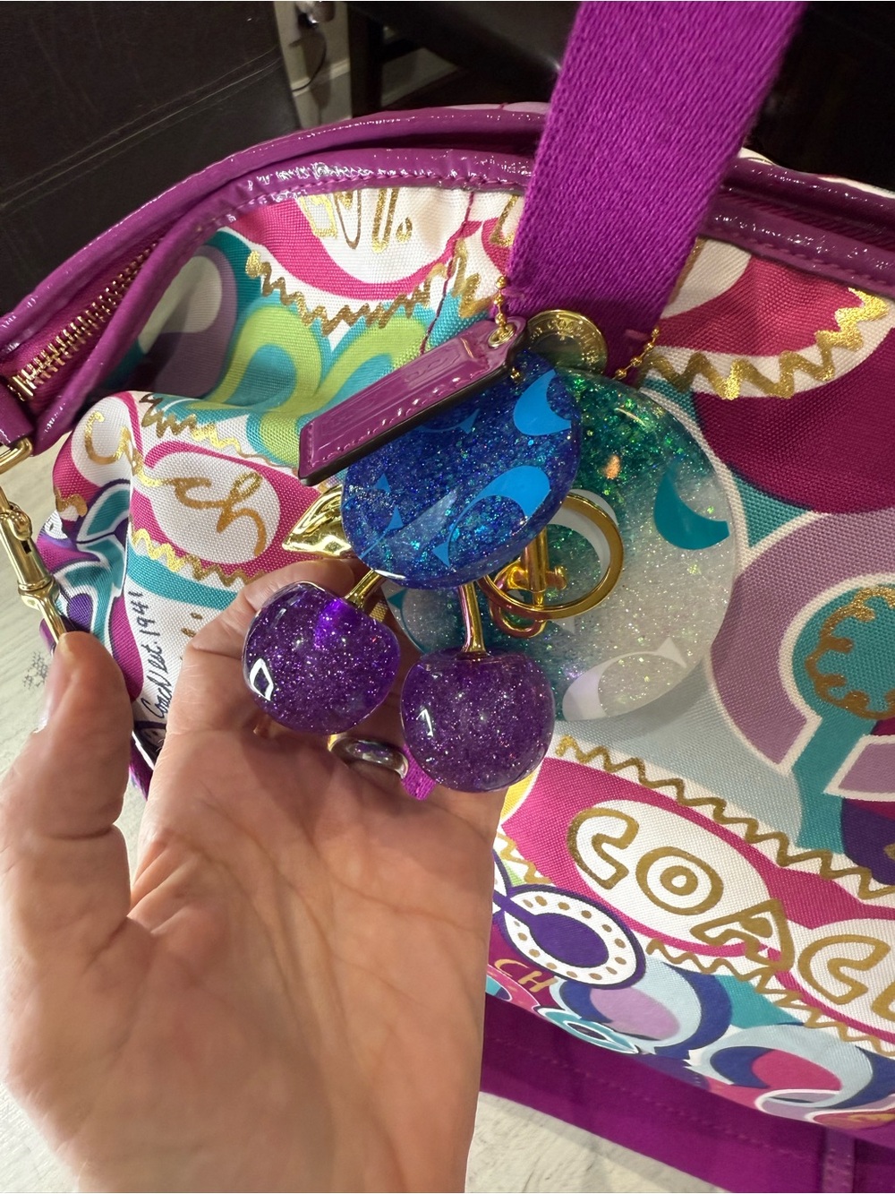 Coach Multicolor Poppy Graffiti Signature Weekend Tote with Fuchsia Straps-NWOT - Picture 4 of 16